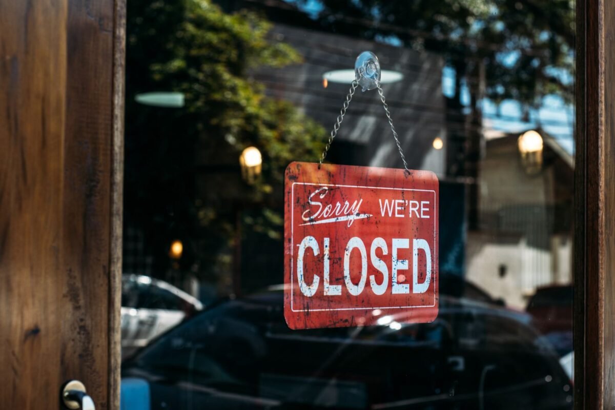 Apprenticeships: Rights and Obligations of Training Enterprises 4 Red Closed sign hanging on a glass door