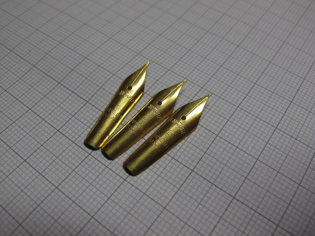 钢笔笔尖——签署法律文件