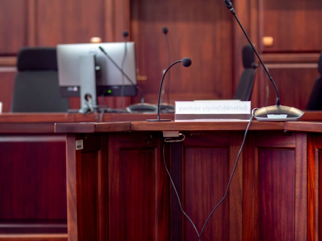 Divorce when a spouse is abroad or missing: declaration proc