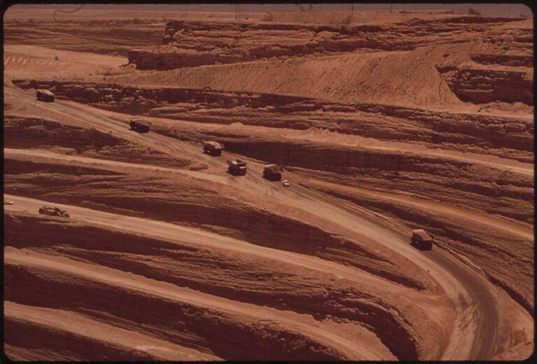 Open-pit mine — illustrating Australian–Vietnamese mining