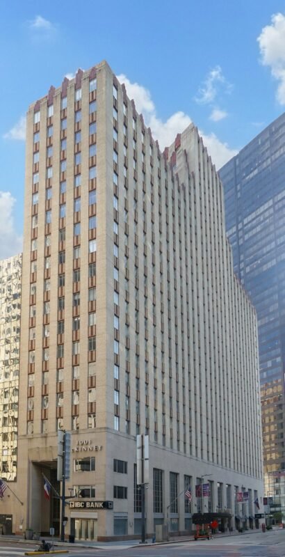 Bank building issuing a guarantee in place of a project cash deposit
