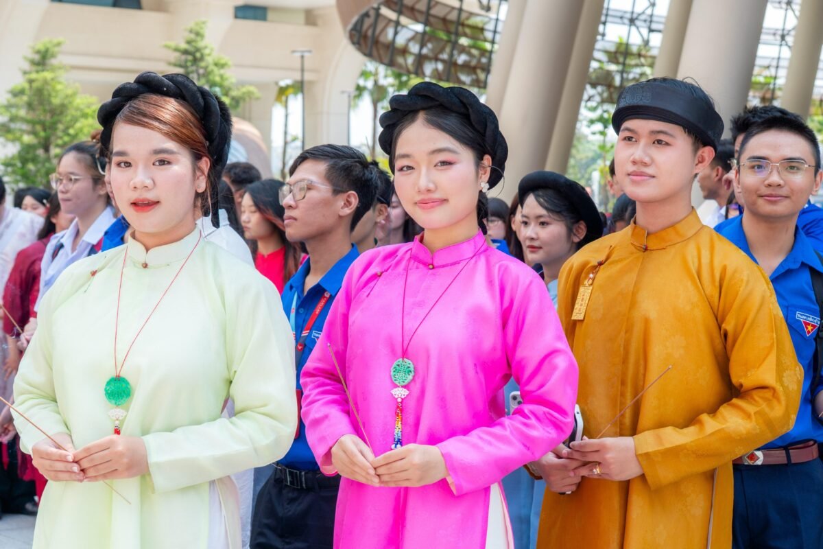 Closing a Chinese Company's Representative Office When Leaving Vietnam