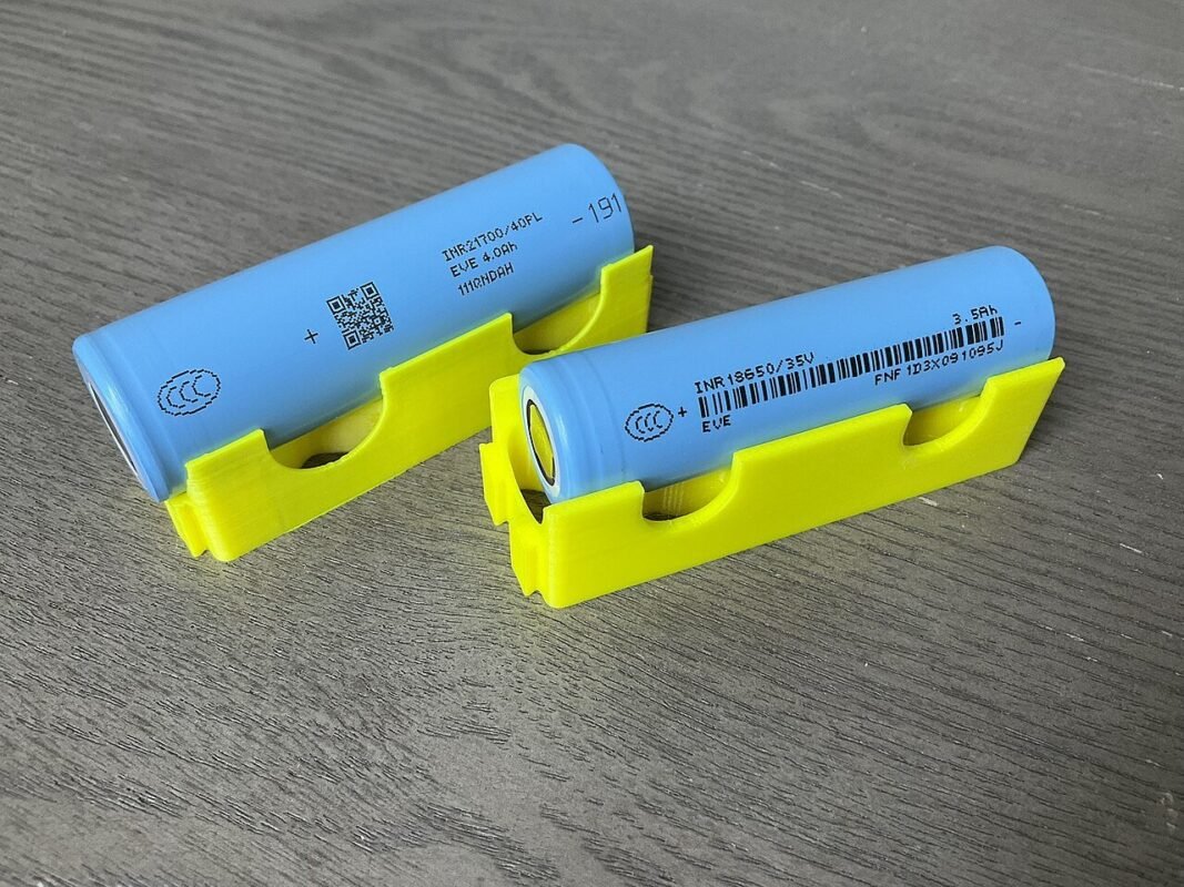 EU Battery Rules: A Compliance Handbook for Vietnamese Exporters 1 Lithium battery cells — illustrating EU battery rules