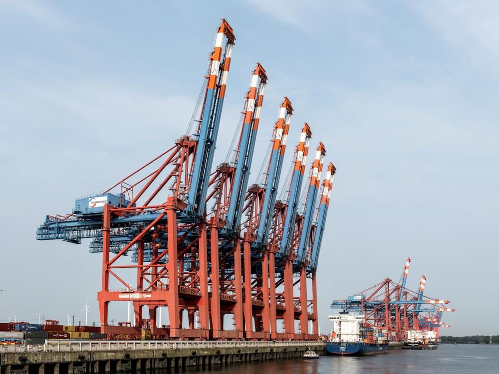 Customs price-risk management lists: goods under scrutiny