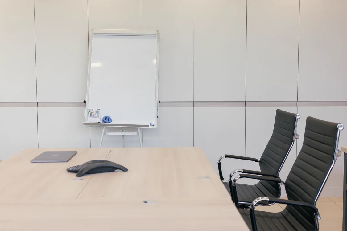 Boardroom — Vietnam vs China board of directors comparison illustration