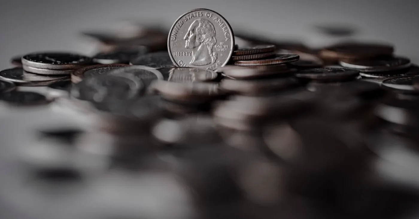 VND 100 Billion Charter Capital Not Fully Contributed: Risks and Remedies 1 Pile of silver coins — VND 100 billion charter capital not fully contributed: risks and remedies