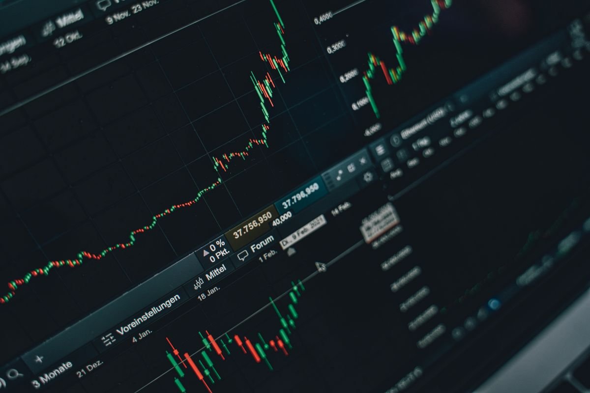 Raising Capital by Share Issuance vs from Owners Equity in V