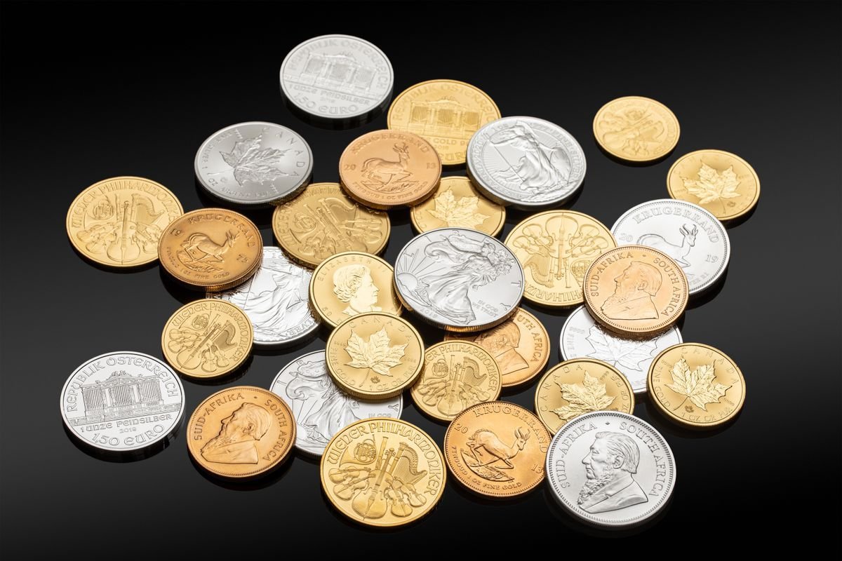 Gold and silver investment coins