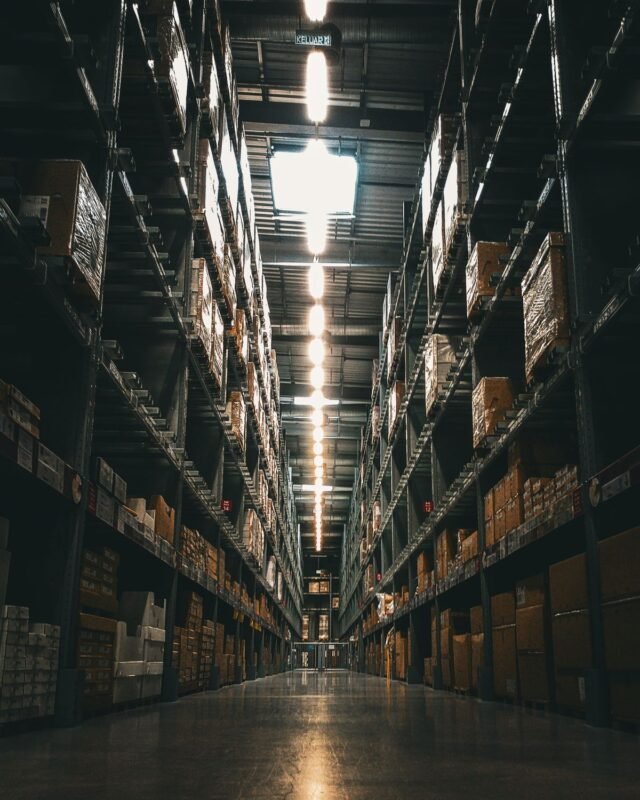 Leasing bonded warehouses for FDI enterprises — conditions and customs procedures 2 Warehouse interior with goods shelving