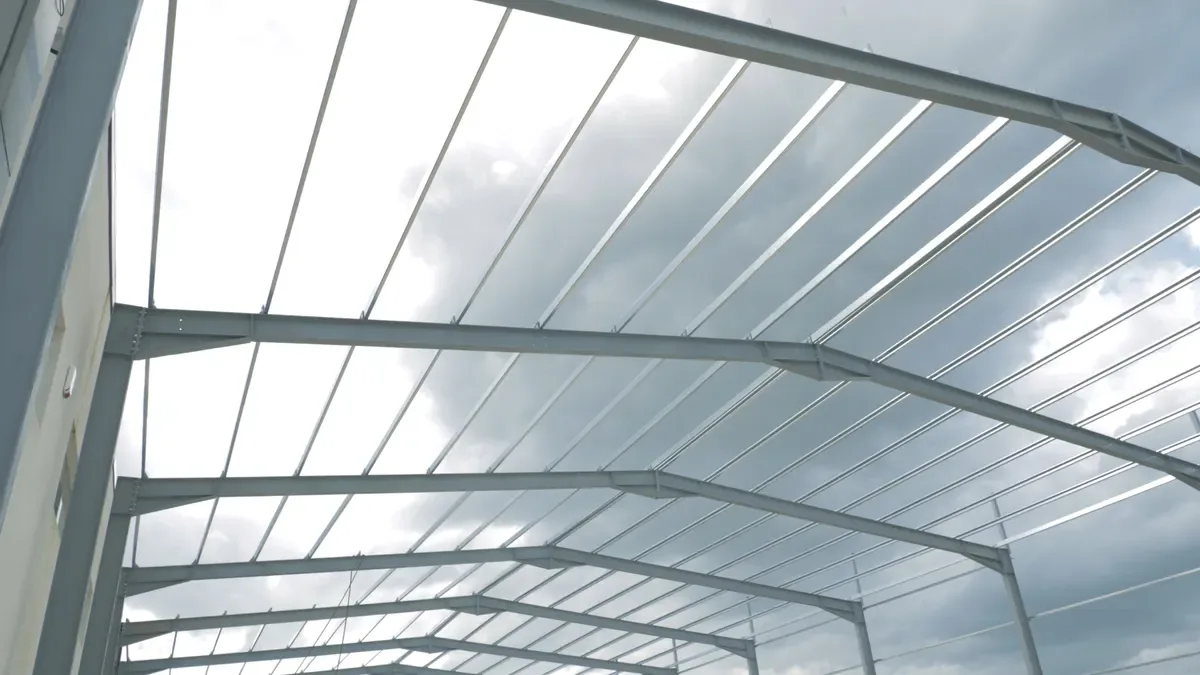 Steel roof frame of industrial building