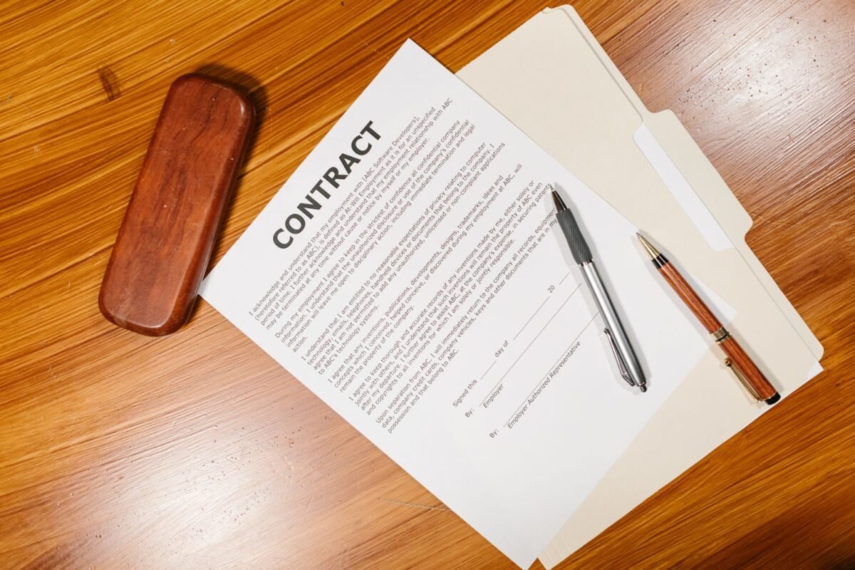 Fixed-Term vs Indefinite Employment Contracts: Each Party's Termination Rights