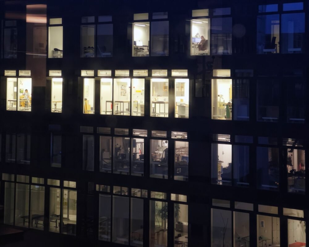 Overtime vs Holiday Work: How Is Pay Calculated Differently?