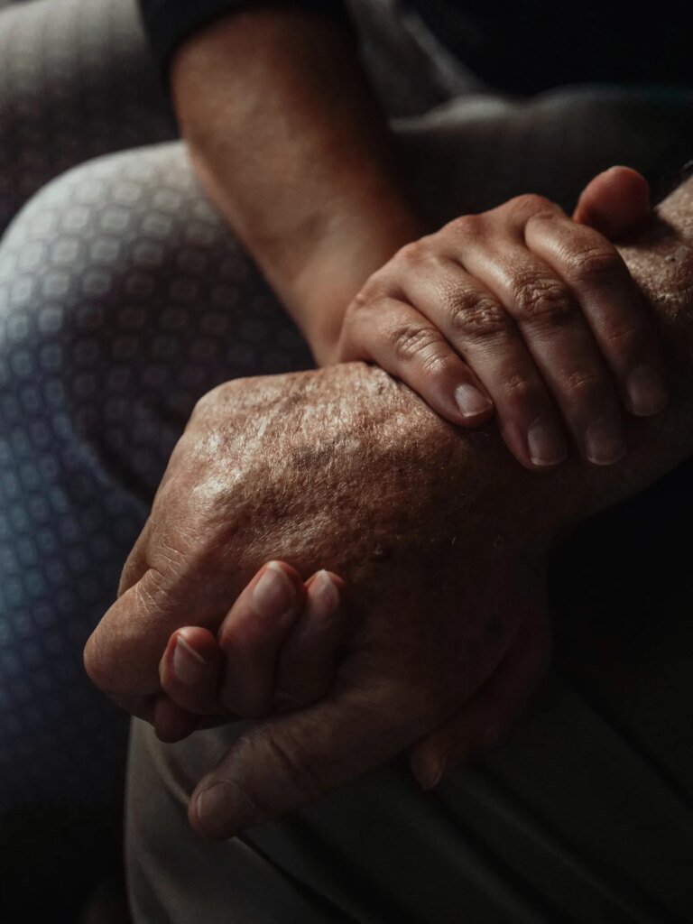 Voluntary vs Mandatory Social Insurance: Which for Freelancers?