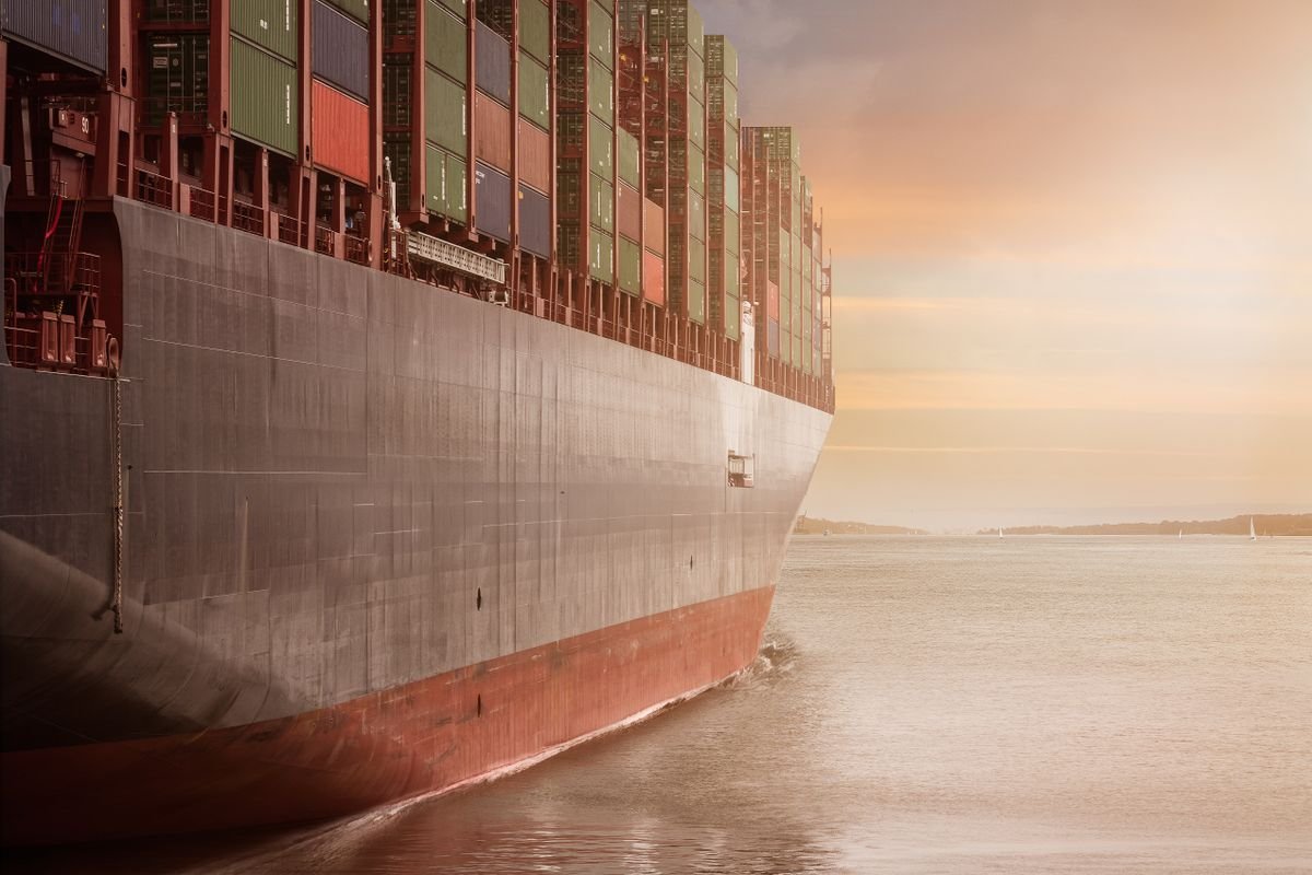 FLAW P0978 vi - Container cargo ship at sea