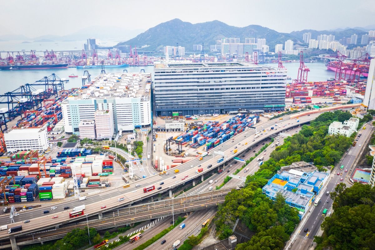 FLAW P0979 en - Kwai Tsing container terminals aerial