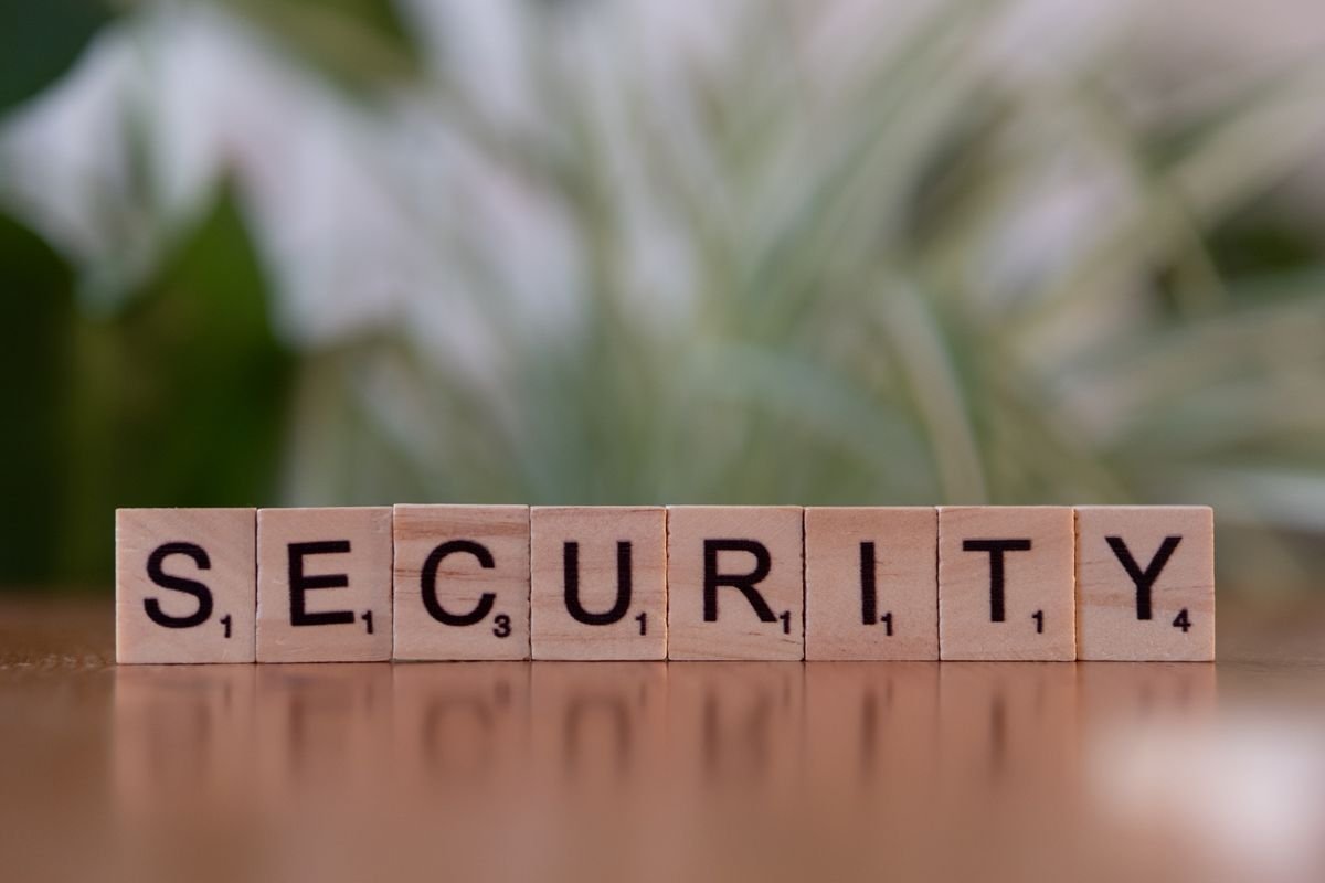FLAW P0984 vi - Security scrabble tiles