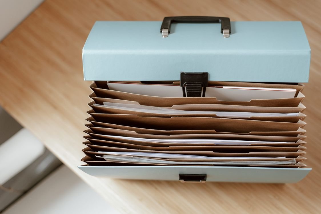 Family-Based Residence Cards: Documents Proving Family Ties 1 Family-based residence card — document folder with papers