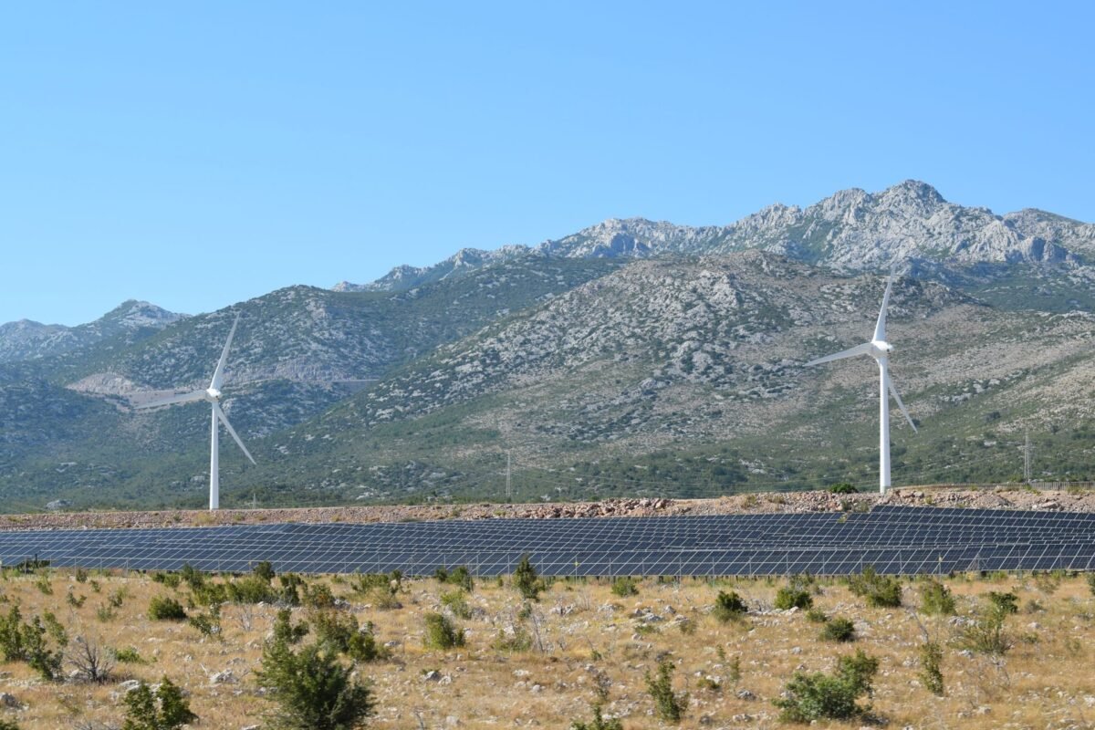 Doanh nghiệp sản xuất FDI và cam kết Net Zero của Việt Nam: nghĩa vụ giảm phát thải?