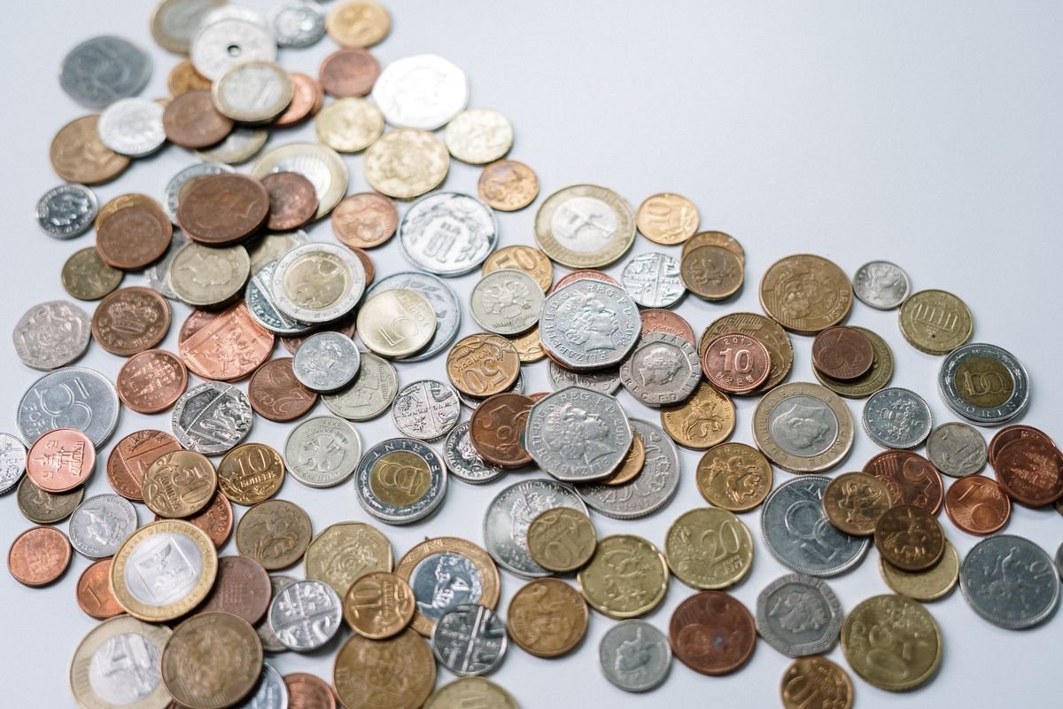 Euro coins illustrating an article on how damages for IP infringement are calculated