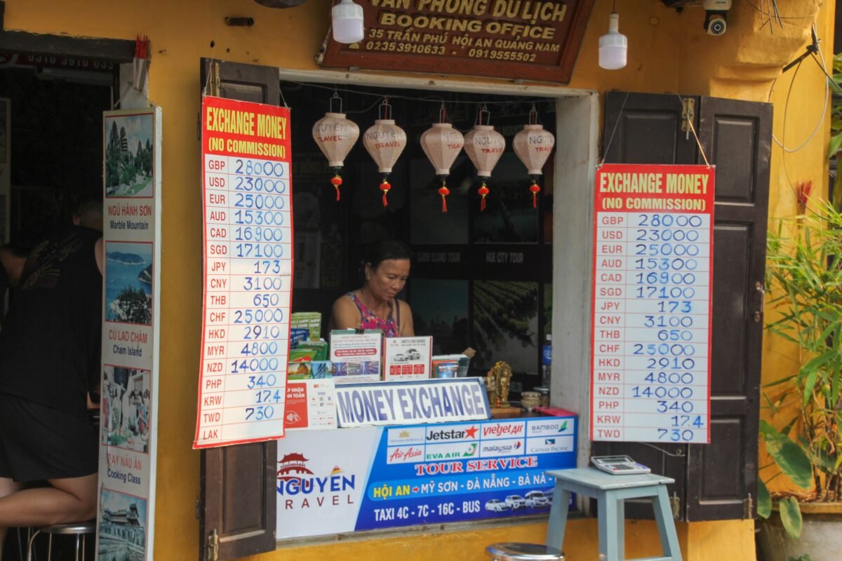 Foreign Exchange Controls in China vs Vietnam: Moving Money Out