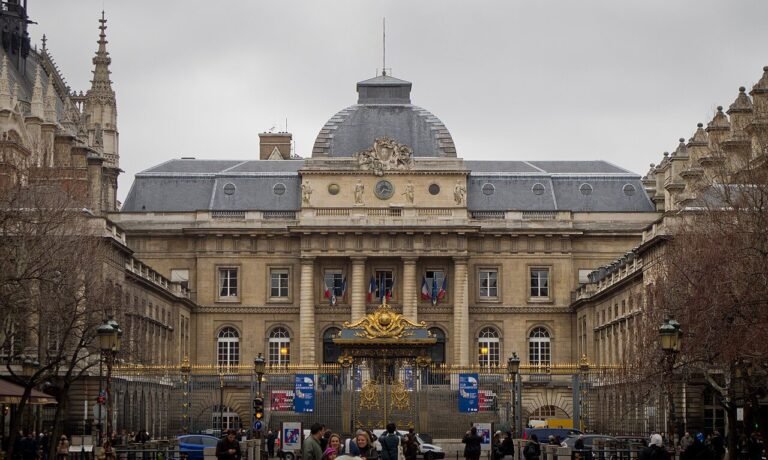 Palais de Justice, Paris — illustrating French–Vietnamese ICC arbitration