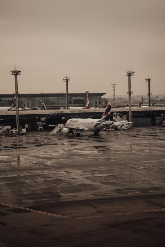 Vietnam e-visas for foreign investors: conditions and stay duration 1 White Airplane on the Airport