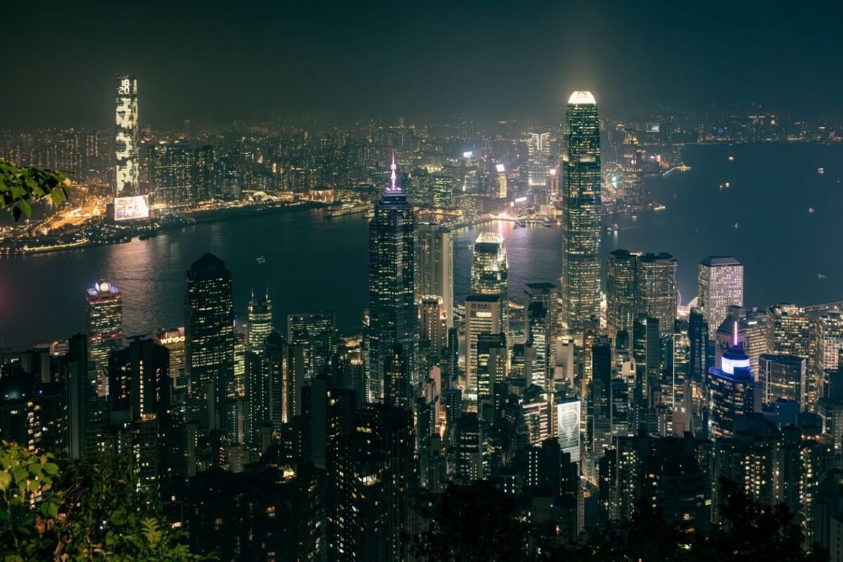 Hong Kong — illustrating the two-tier 300%/200% R&D deduction